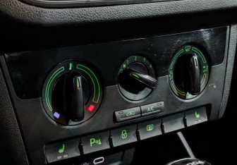 Подержанный автомобиль Skoda Rapid Liftback 2021 года (21 фото)