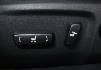 Подержанный автомобиль Toyota Camry Sedan 2013 года (10 фото)