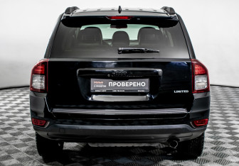 Подержанный автомобиль Jeep Compass 2014 года (6 фото)