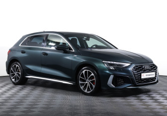 Подержанный автомобиль Audi A3 Hatchback 2021 года (3 фото)