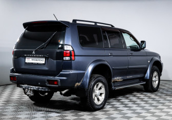 Подержанный автомобиль Mitsubishi Pajero Sport 2008 года (5 фото)