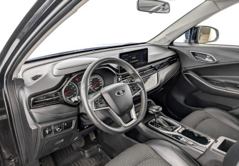 Подержанный автомобиль Москвич 3 2023 года (16 фото)