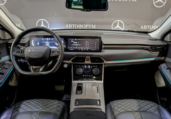 Подержанный автомобиль Exeed TXL 2023 года (14 фото)