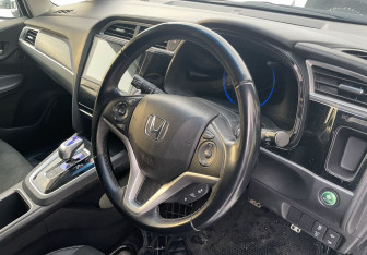 Подержанный автомобиль Honda Shuttle Wagon 2016 года (13 фото)