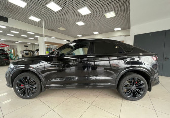 Подержанный автомобиль Geely Tugella 2022 года (8 фото)