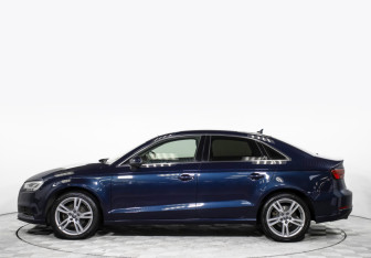 Подержанный автомобиль Audi A3 Sedan 2018 года (8 фото)