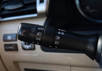 Подержанный автомобиль Lexus LX 2012 года (21 фото)