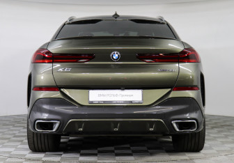 Подержанный автомобиль BMW X6 2021 года (4 фото)