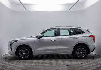 Подержанный автомобиль Haval Jolion 2023 года (8 фото)