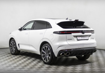 Подержанный автомобиль Changan UNI-K 2023 года (7 фото)