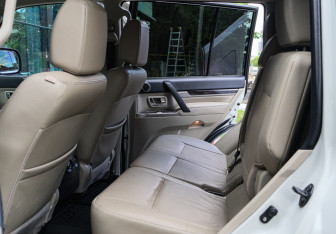 Подержанный автомобиль Mitsubishi Pajero 2019 года (8 фото)