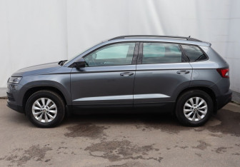 Подержанный автомобиль Skoda Karoq 2020 года (8 фото)