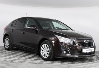 Подержанный автомобиль Chevrolet Cruze Hatchback 2014 года (2 фото)