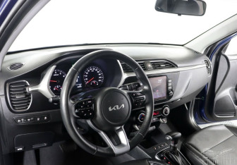 Подержанный автомобиль Kia Rio Sedan 2021 года (9 фото)