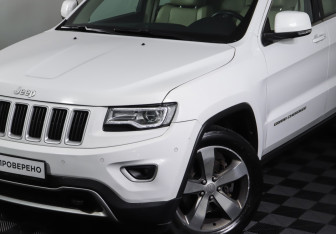 Подержанный автомобиль Jeep Grand Cherokee 2013 года (25 фото)