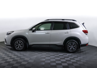 Подержанный автомобиль Subaru Forester Suv 2018 года (8 фото)