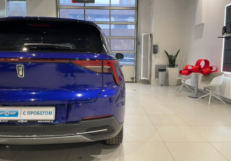 Подержанный автомобиль FAW Bestune T55 2023 года (8 фото)