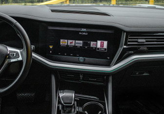 Подержанный автомобиль Volkswagen Touareg 2019 года (11 фото)