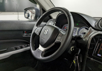 Подержанный автомобиль Suzuki Vitara 2018 года (21 фото)