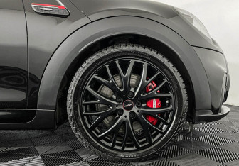Подержанный автомобиль MINI Hatch 2021 года (23 фото)