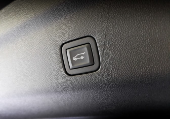 Подержанный автомобиль Cadillac Escalade Suv 2023 года (30 фото)