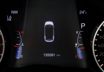 Подержанный автомобиль Jeep Compass 2018 года (16 фото)