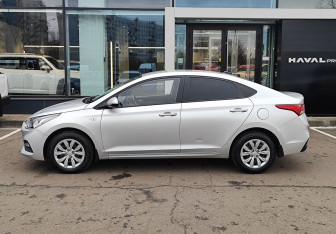 Подержанный автомобиль Hyundai Solaris Sedan 2019 года (8 фото)