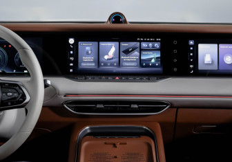 Подержанный автомобиль Voyah Free 2024 года (13 фото)