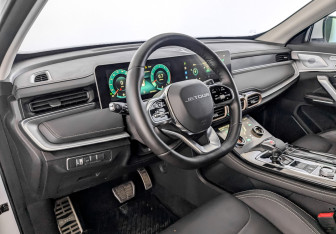 Подержанный автомобиль Jetour X70 2025 года (16 фото)