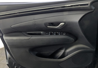 Подержанный автомобиль Hyundai Tucson 2021 года (19 фото)