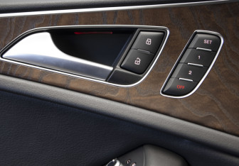 Подержанный автомобиль Audi A6 Sedan 2016 года (15 фото)
