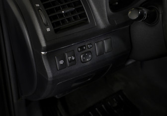 Подержанный автомобиль Toyota Avensis Sedan 2011 года (18 фото)