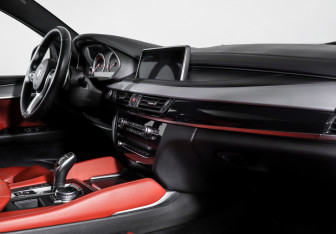 Подержанный автомобиль BMW X6 2016 года (9 фото)