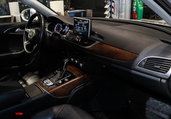 Подержанный автомобиль Audi A6 Sedan 2015 года (7 фото)