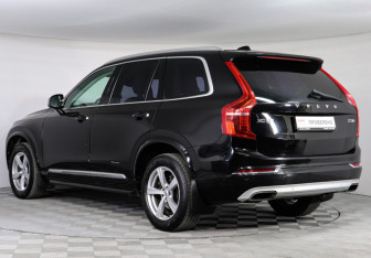 Подержанный автомобиль Volvo XC90 2015 года (7 фото)