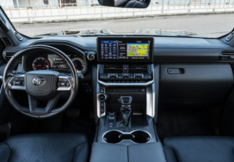 Подержанный автомобиль Toyota Land Cruiser Suv 2023 года (14 фото)