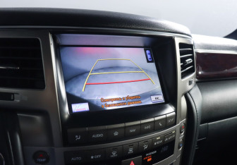 Подержанный автомобиль Lexus LX 2015 года (31 фото)