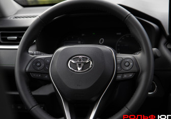 Новый Toyota RAV4 2025 (13 фото)