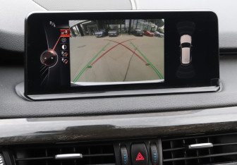 Подержанный автомобиль BMW X5 2014 года (21 фото)