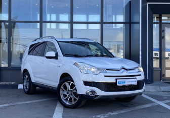Подержанный автомобиль Citroen C-Crosser 2010 года (3 фото)