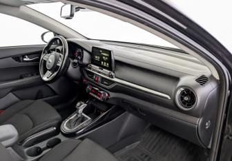 Подержанный автомобиль Kia Cerato Sedan 2021 года (11 фото)