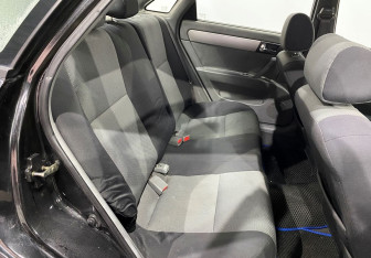 Подержанный автомобиль Chevrolet Lacetti Sedan 2011 года (10 фото)