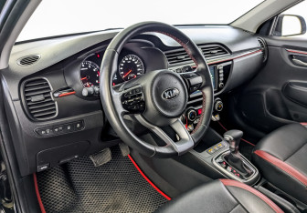 Подержанный автомобиль Kia Rio Sedan 2020 года (16 фото)