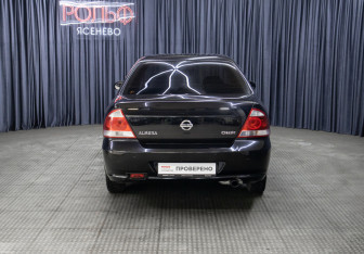 Подержанный автомобиль Nissan Almera Classic 2011 года (6 фото)