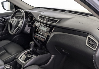 Подержанный автомобиль Nissan X-Trail 2016 года (13 фото)