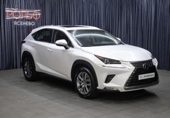 Подержанный автомобиль Lexus NX 2017 года (3 фото)