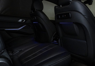 Подержанный автомобиль BMW X7 2019 года (17 фото)