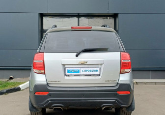 Подержанный автомобиль Chevrolet Captiva 2014 года (6 фото)