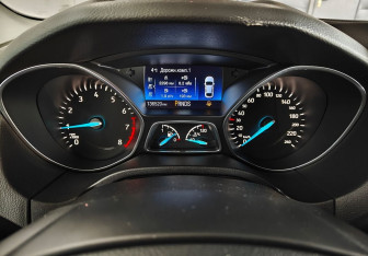 Подержанный автомобиль Ford Focus Hatchback 2017 года (12 фото)