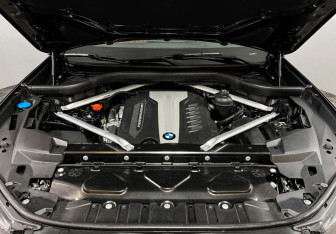 Подержанный автомобиль BMW X5 2019 года (21 фото)
